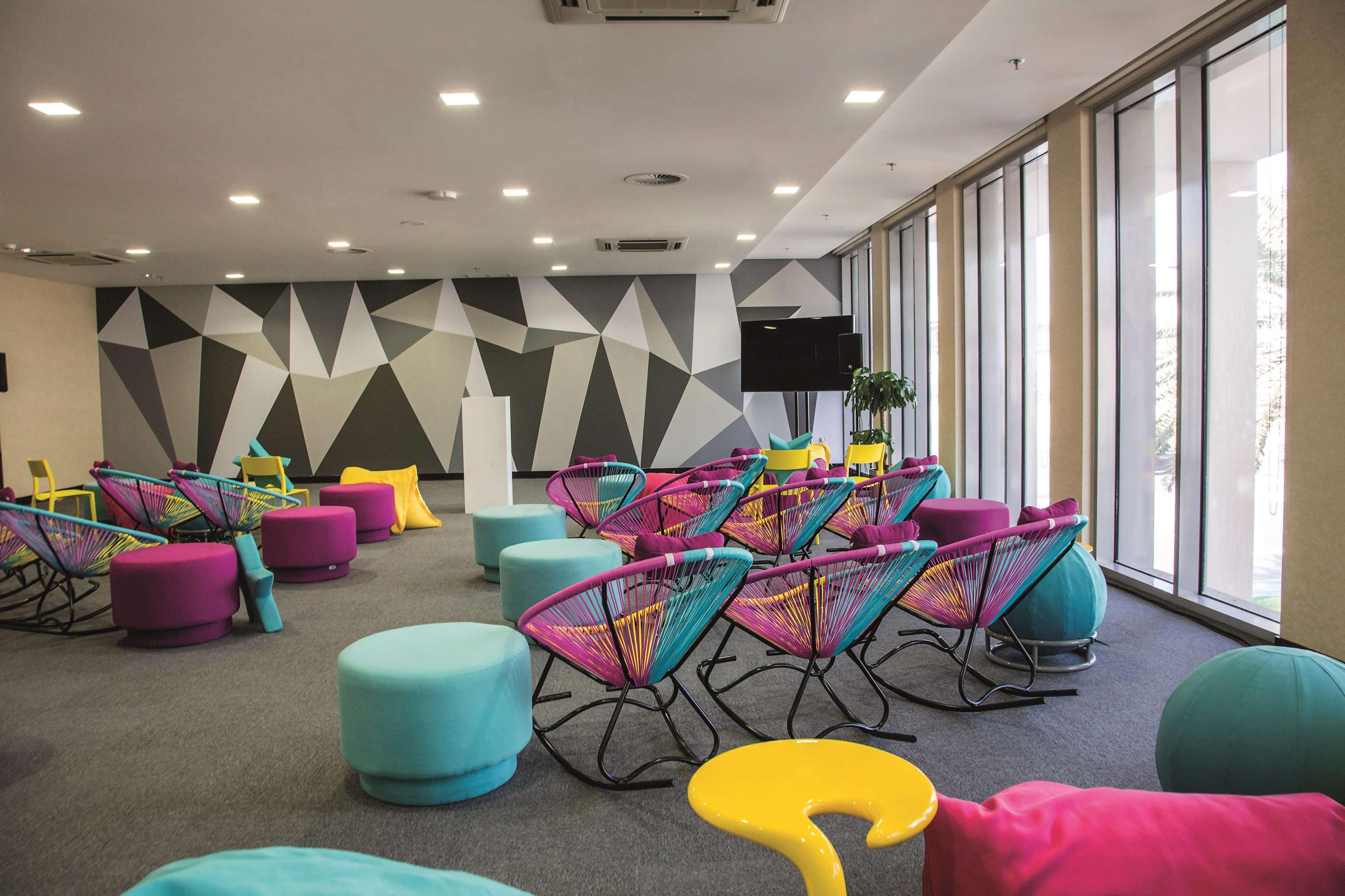 Hotel Radisson Blu Hotel, Yas Island 4*